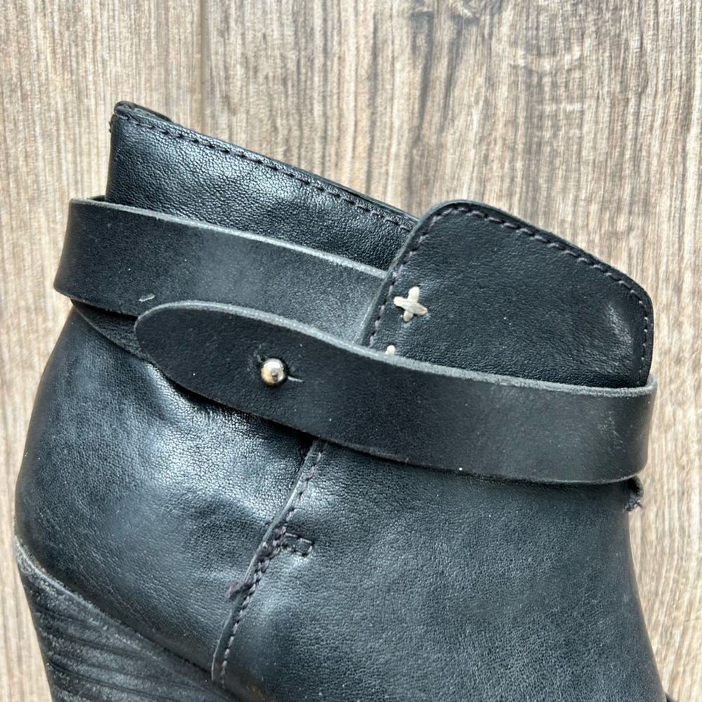 Rag & Bone Harrow Black Leather Heeled Booties | 6.5 - Picture 6 of 16